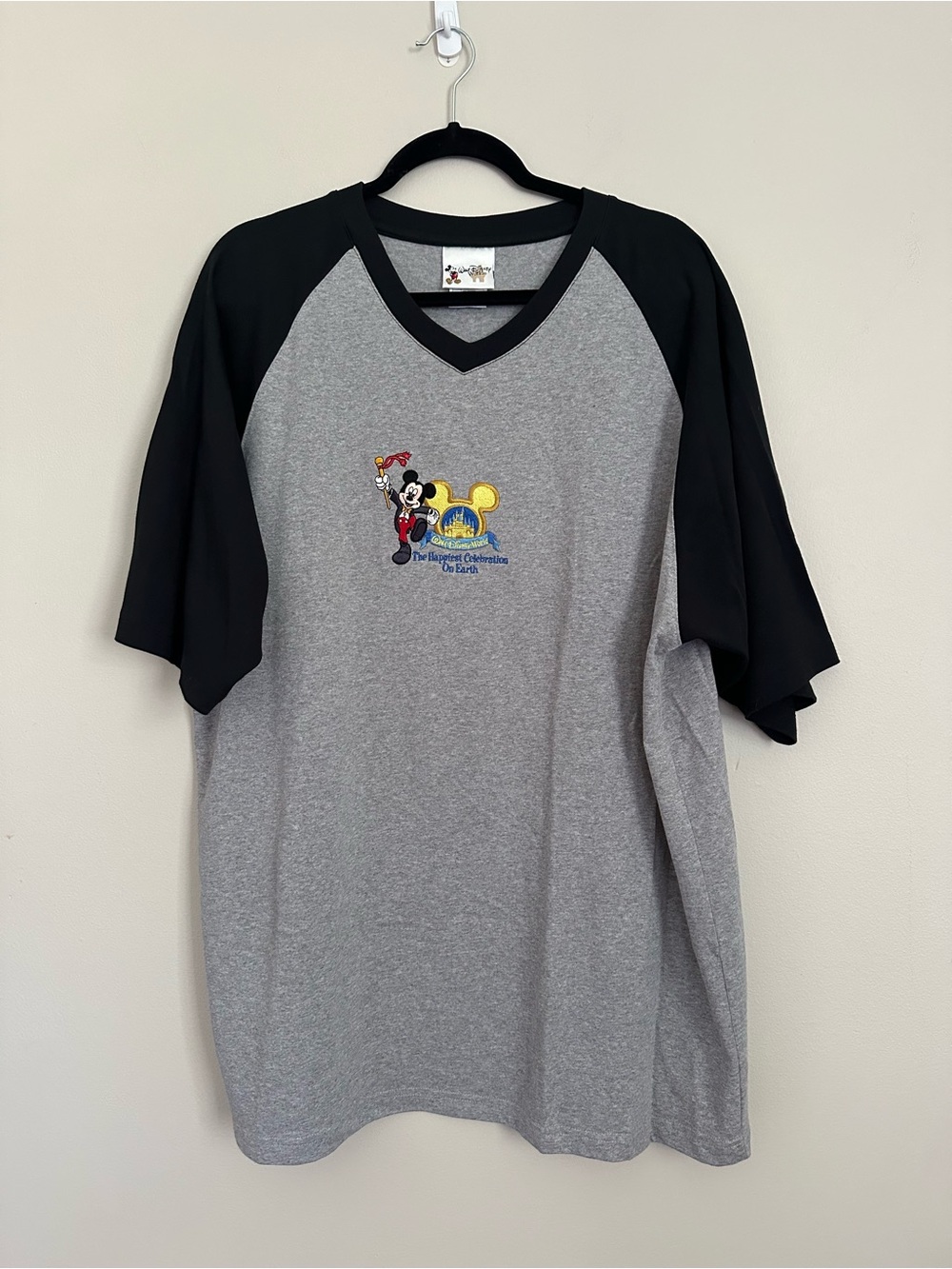 Disney World Mickey Mouse Raglan Tee XL Disney Parks Embroidered NWOT Baseball T